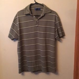 Green collared short sleeved